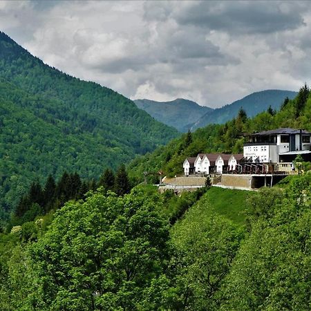 Hotel Panorama Rugove Печ Екстериор снимка