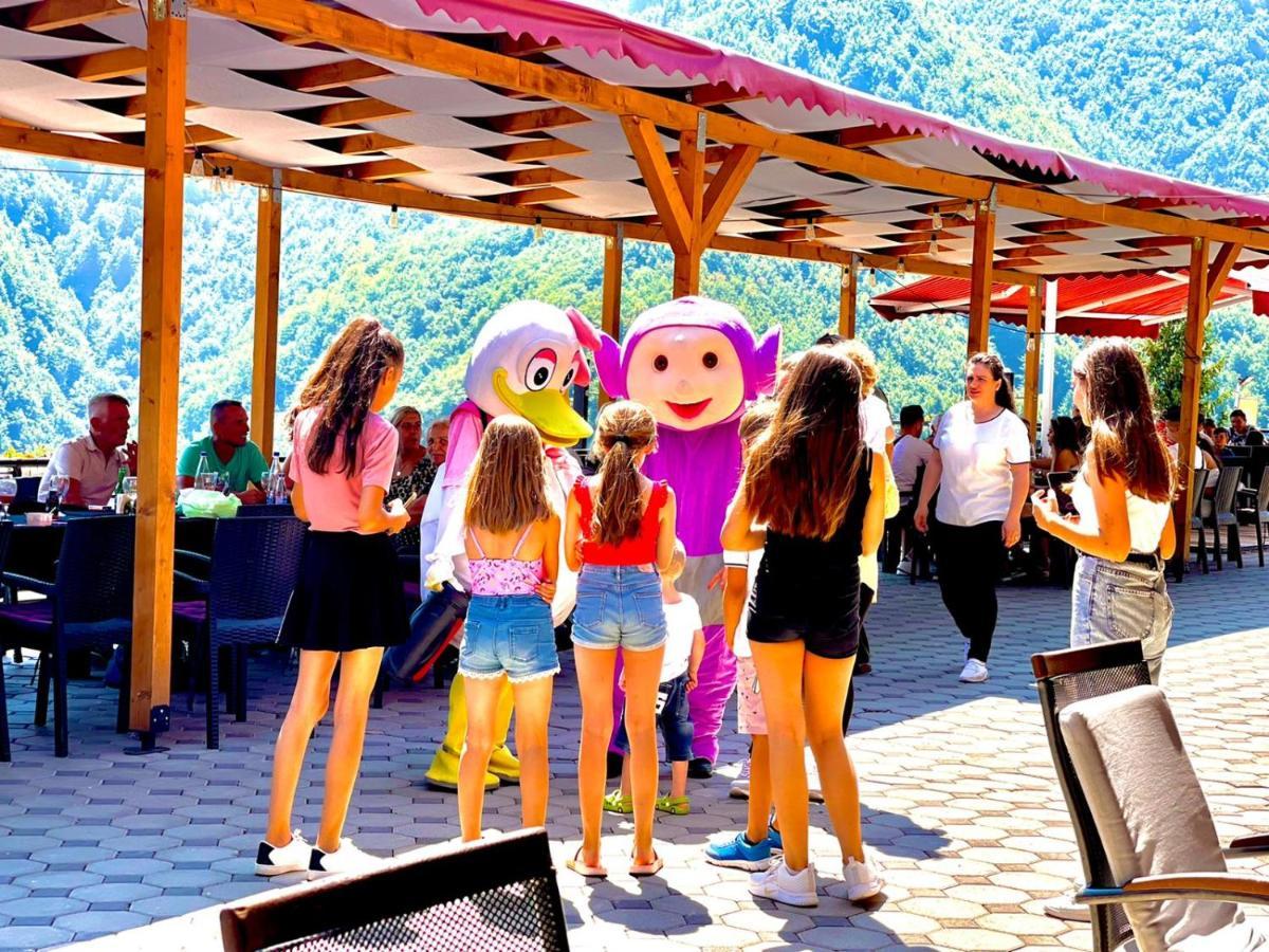 Hotel Panorama Rugove Печ Екстериор снимка