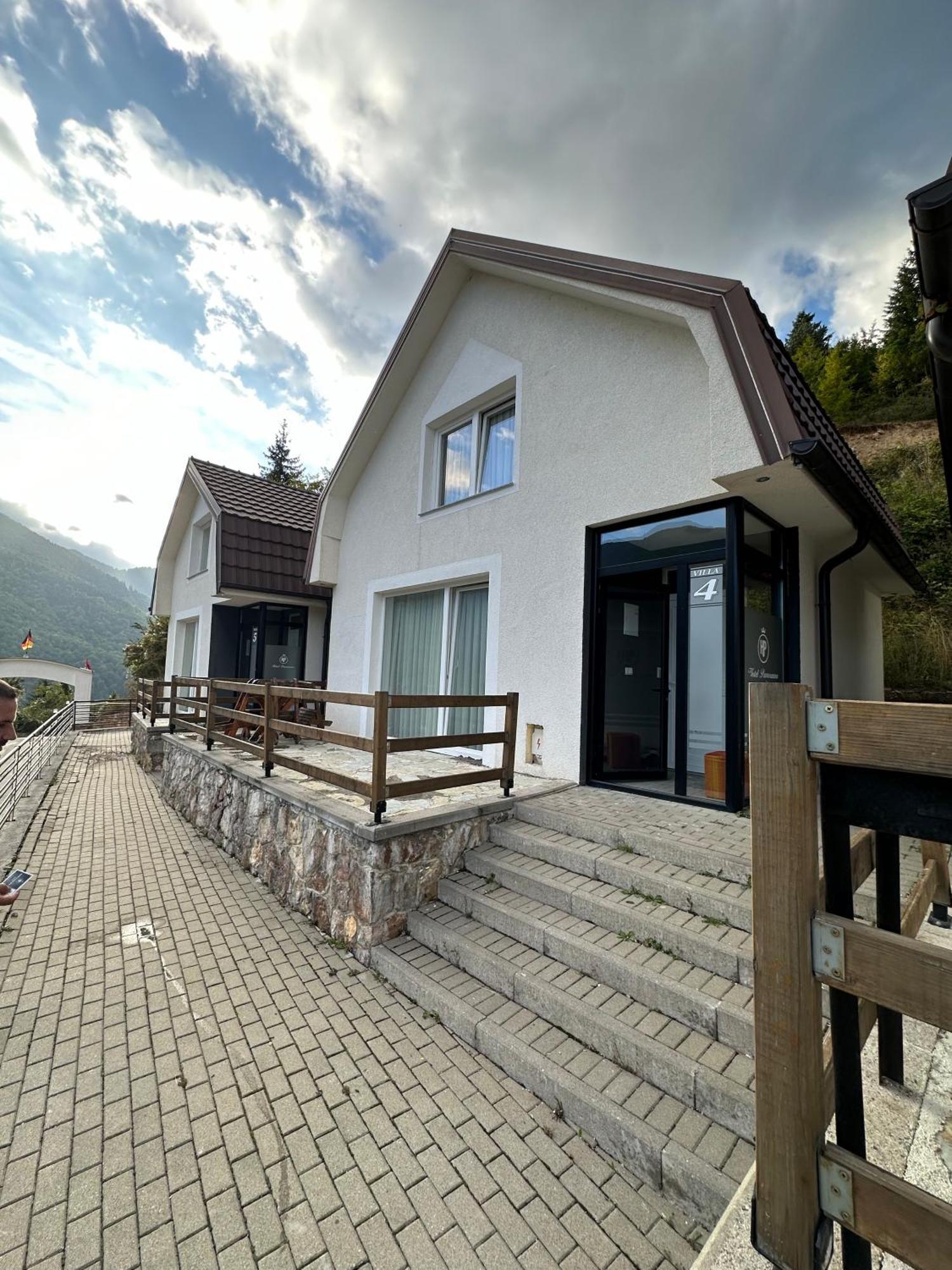 Hotel Panorama Rugove Печ Екстериор снимка