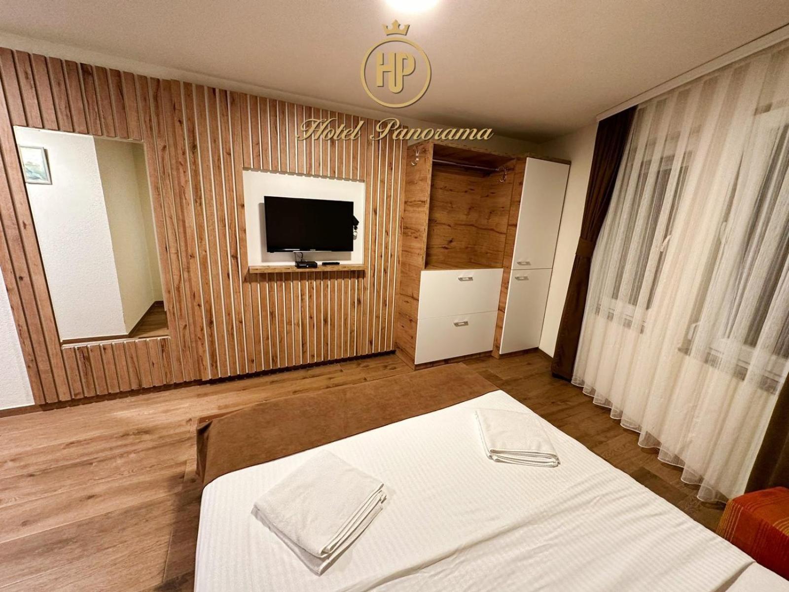 Hotel Panorama Rugove Печ Екстериор снимка