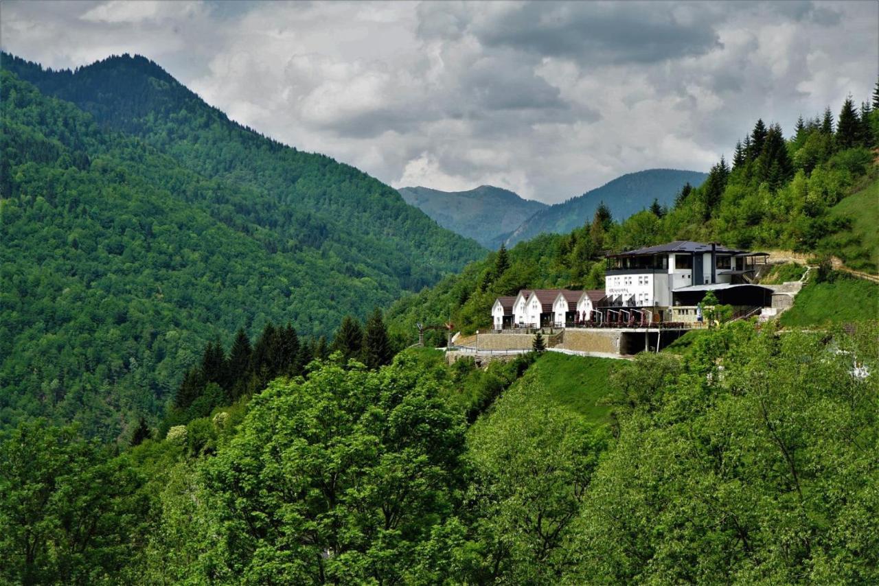 Hotel Panorama Rugove Печ Екстериор снимка