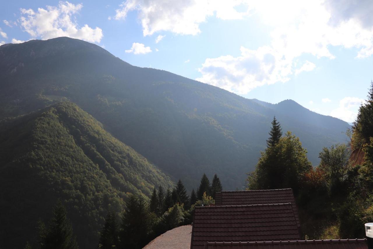 Hotel Panorama Rugove Печ Екстериор снимка
